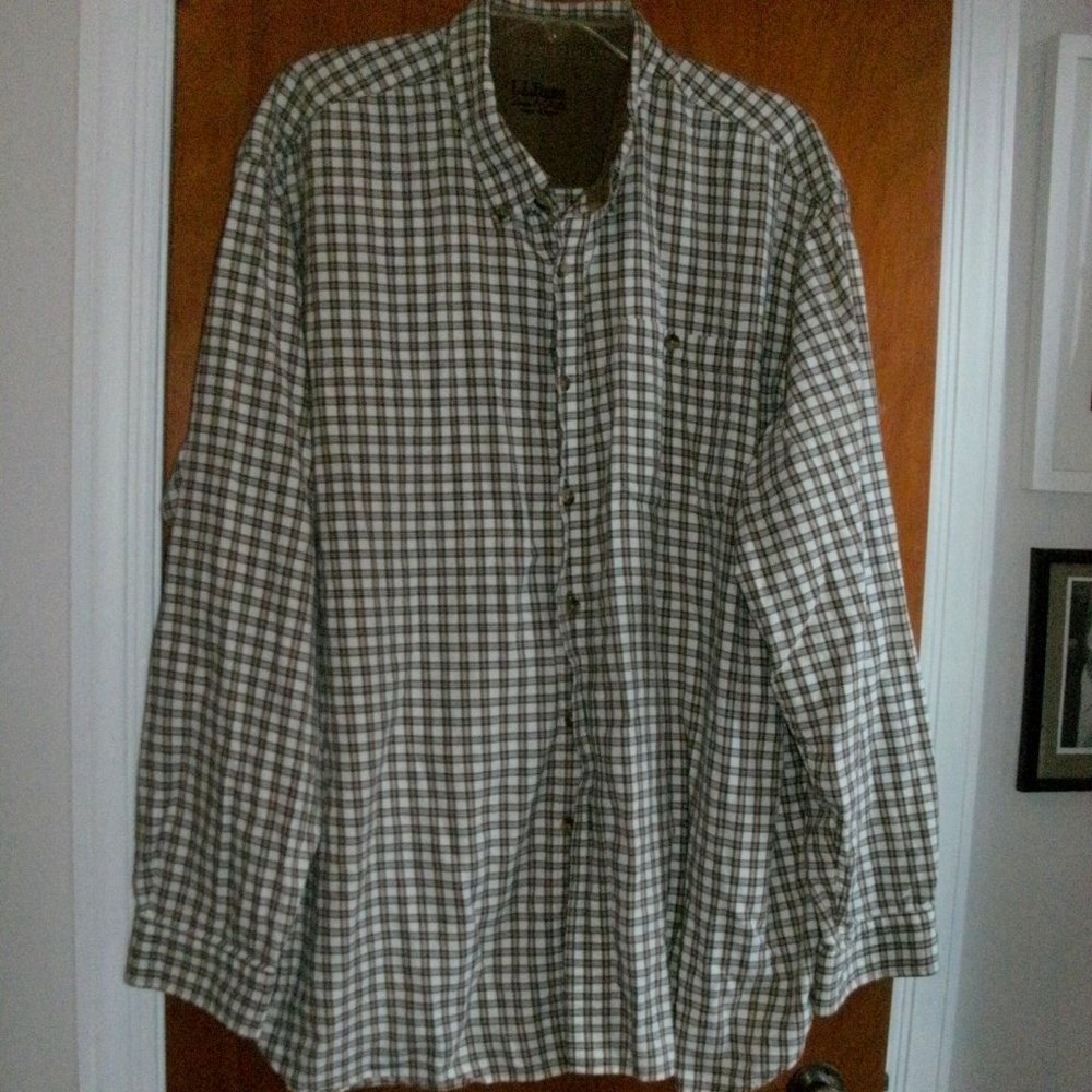 LL Bean Town & Field Brown Ivory Tan Plaid Long Sleeve Button Down Cotton Shirt